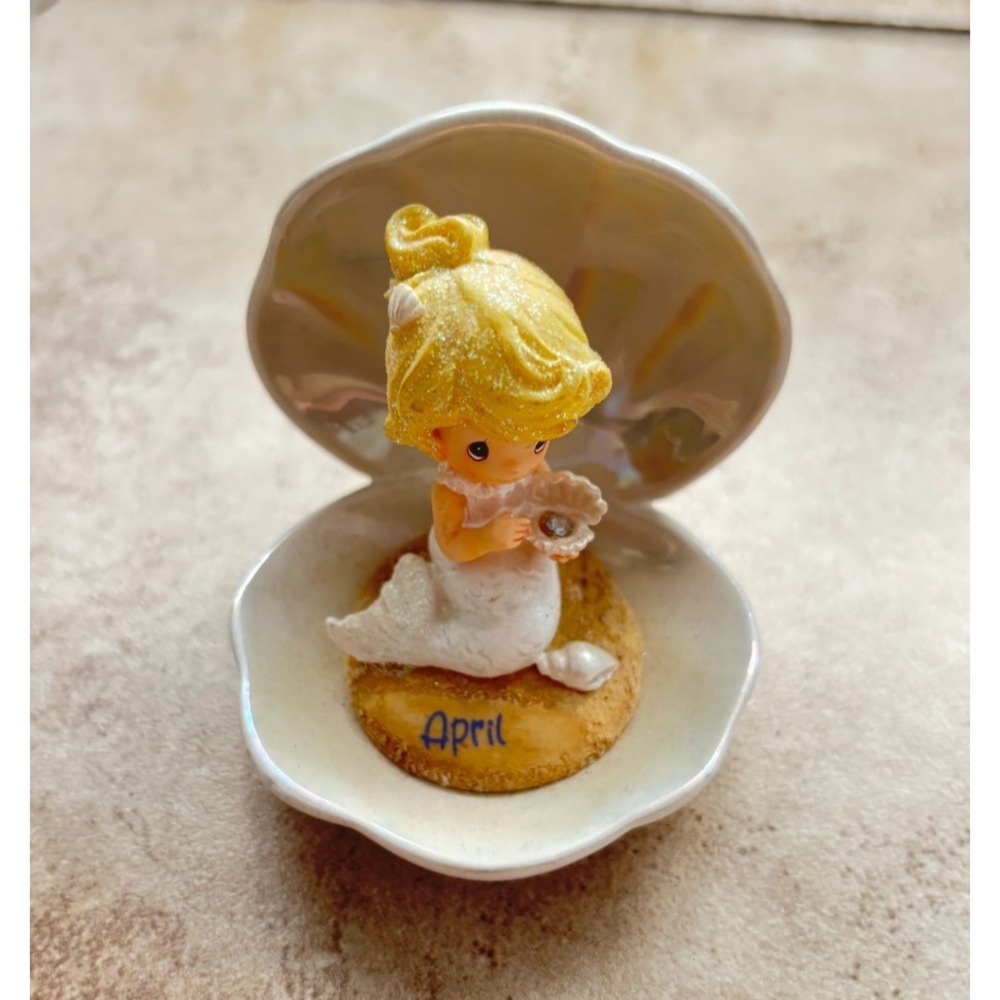 Precious Moments 2003 Mermaid of the Month April Diamond Birthstone Figurine
